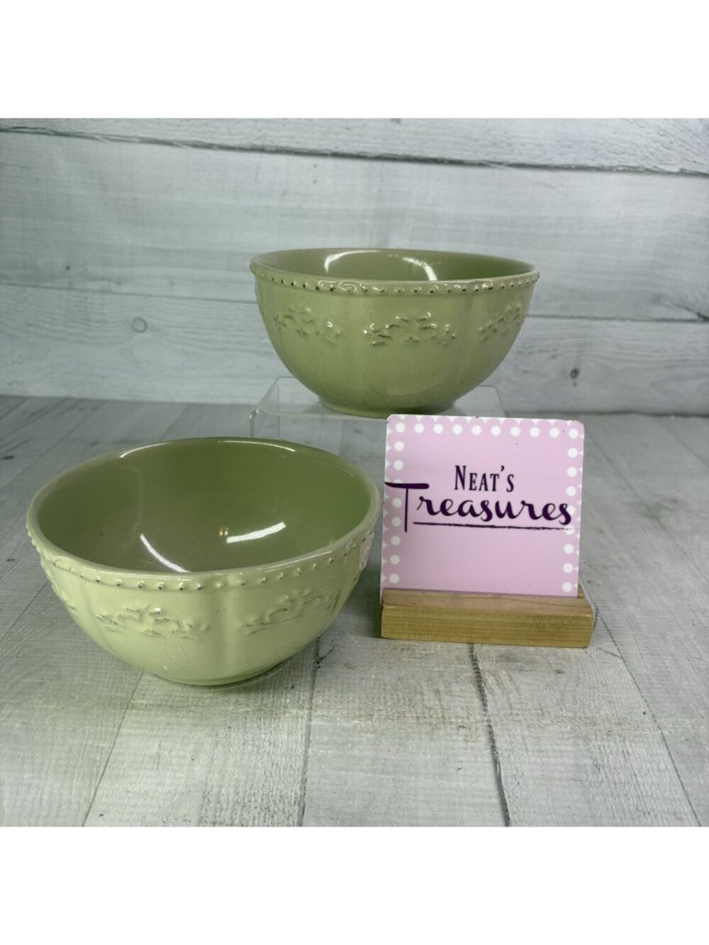 Better Homes & Gardens MEDALLION Green Emboss Scroll Bead Soup Cereal Bowl Set 2